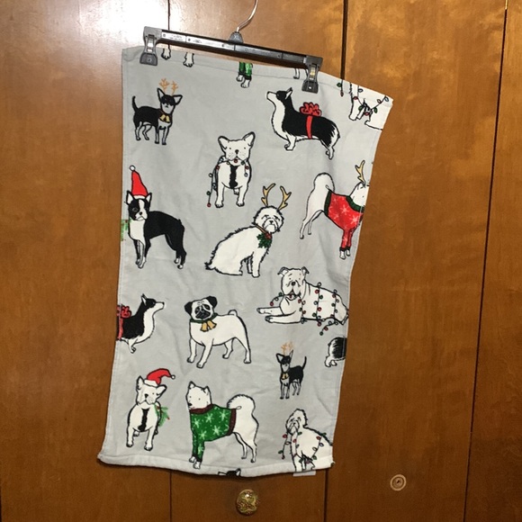 JINGLES & JOY- Seasonal- DOGGIE 🐶 HOLIDAY🎄 Bath Towel Set - Picture 7 of 14